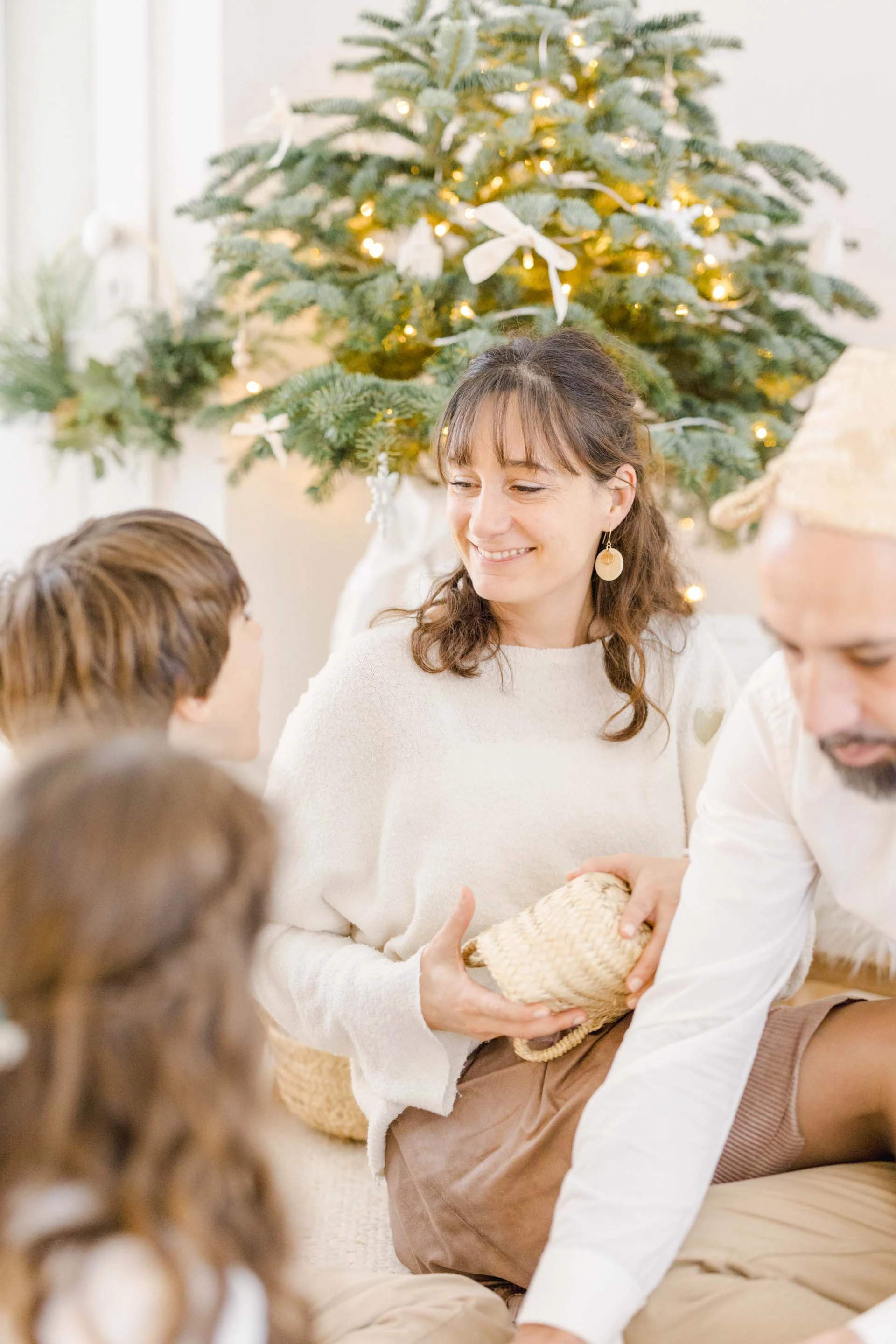 bonheur sourire événement enfant gris